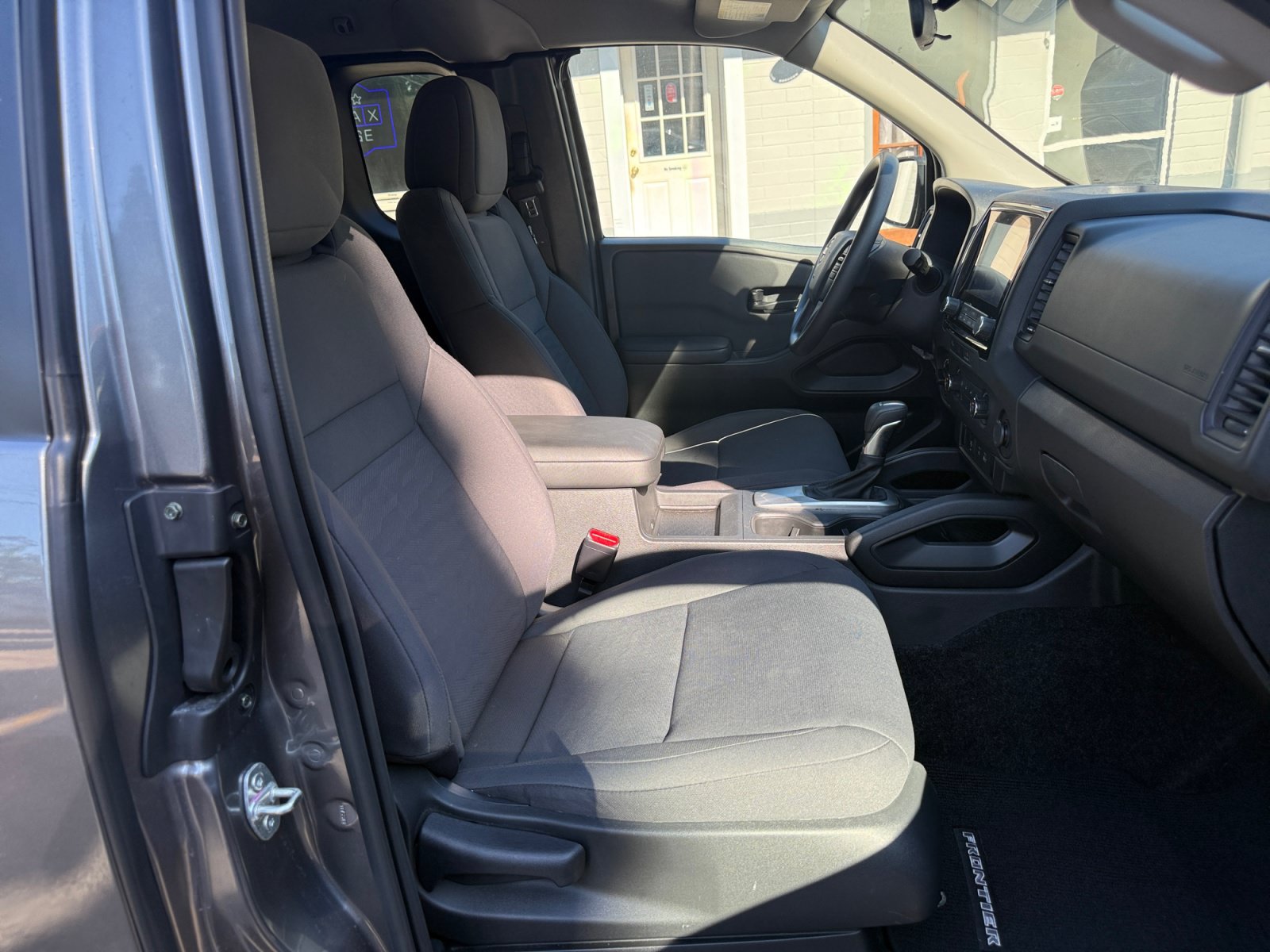 2024 Nissan Frontier S - Photo 27