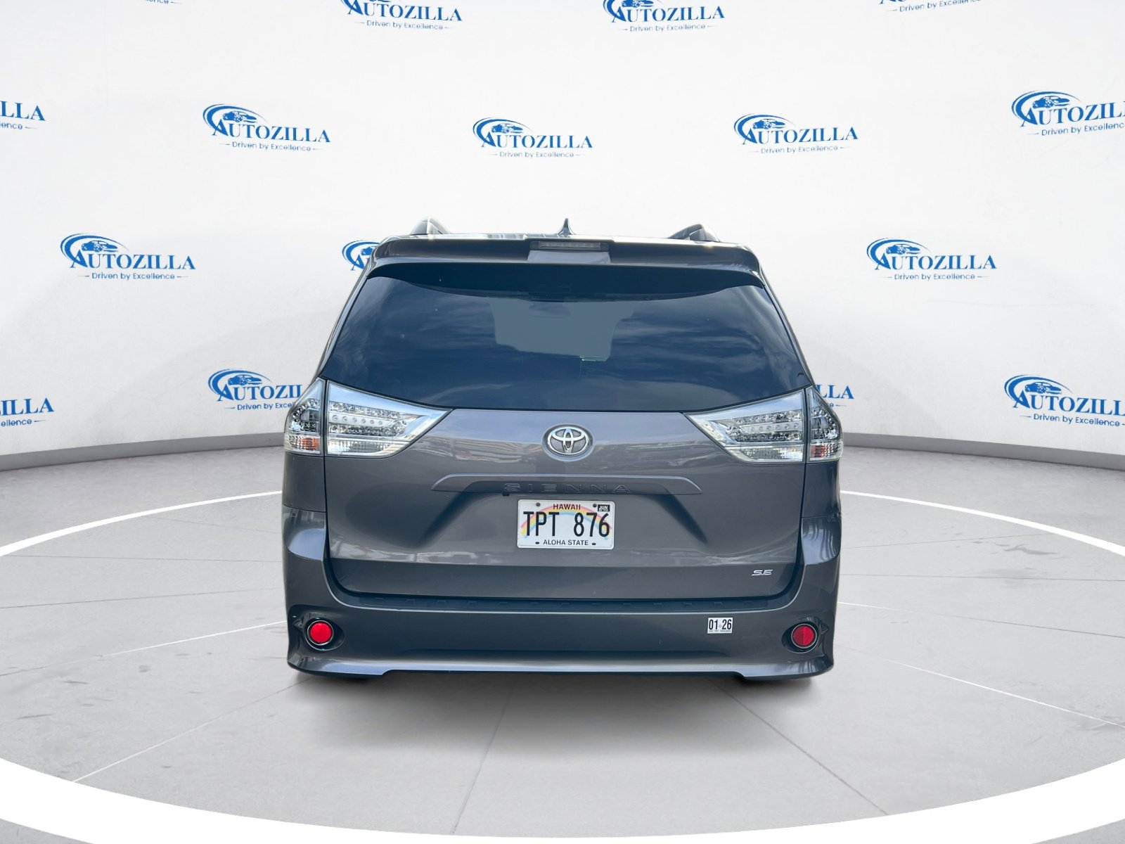 2018 Toyota Sienna SE Premium photo 4