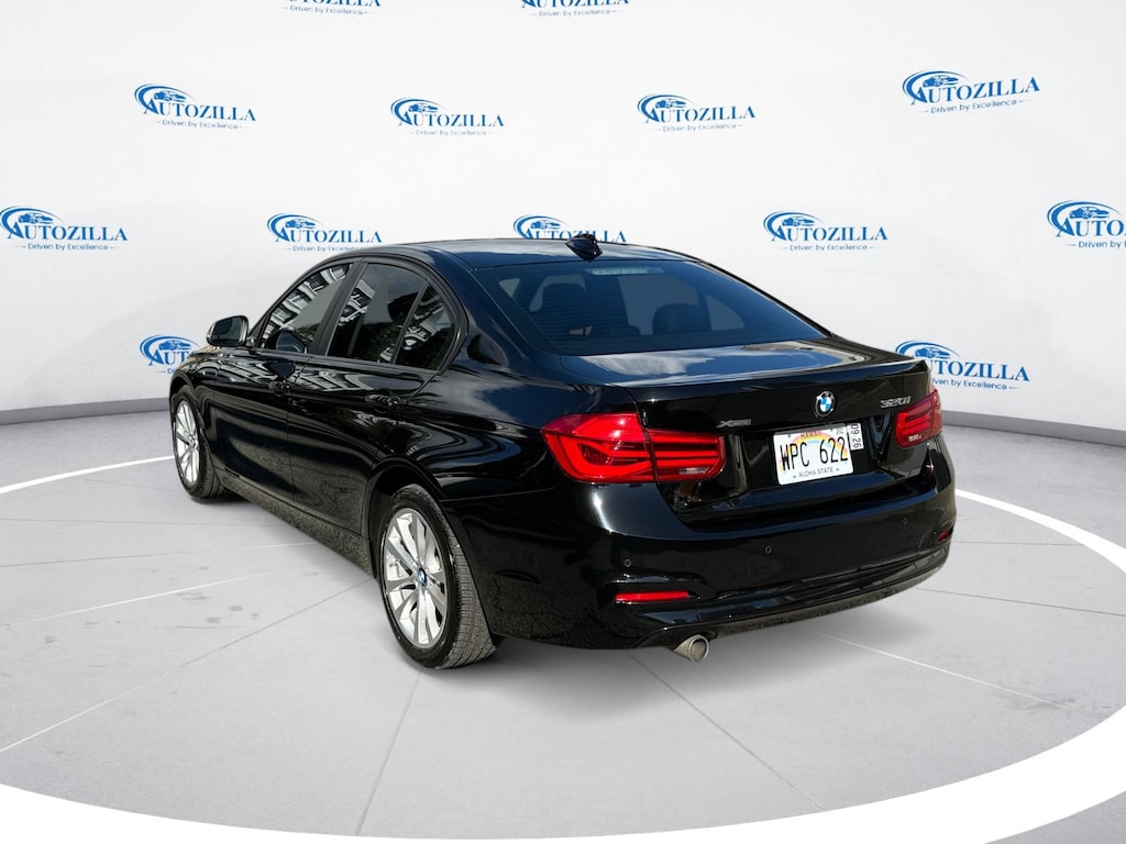 Used 2017 BMW 320i xDrive Sedan