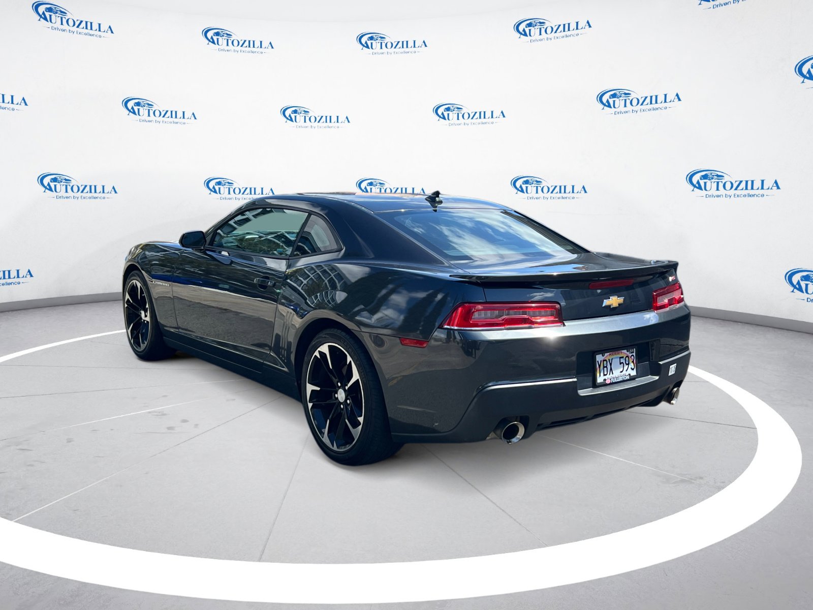 2015 Chevrolet Camaro 1LT photo 2