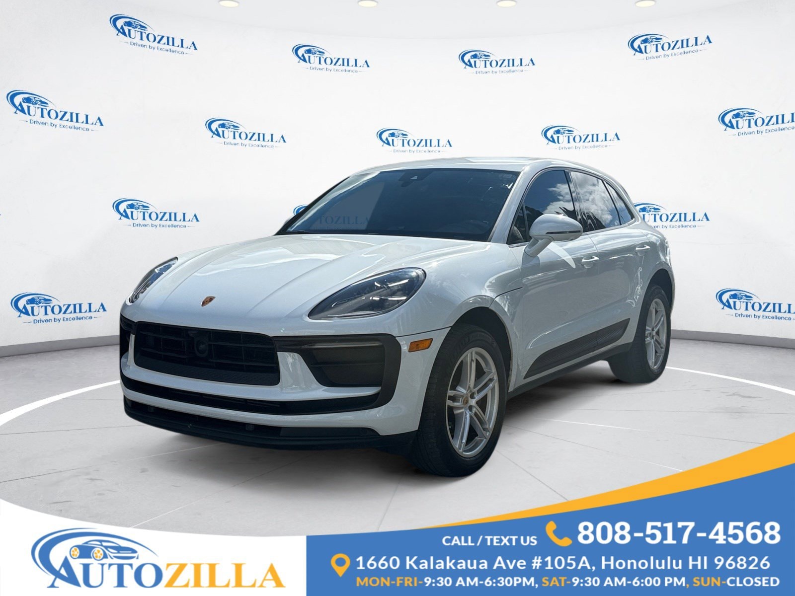 2023 Porsche Macan T