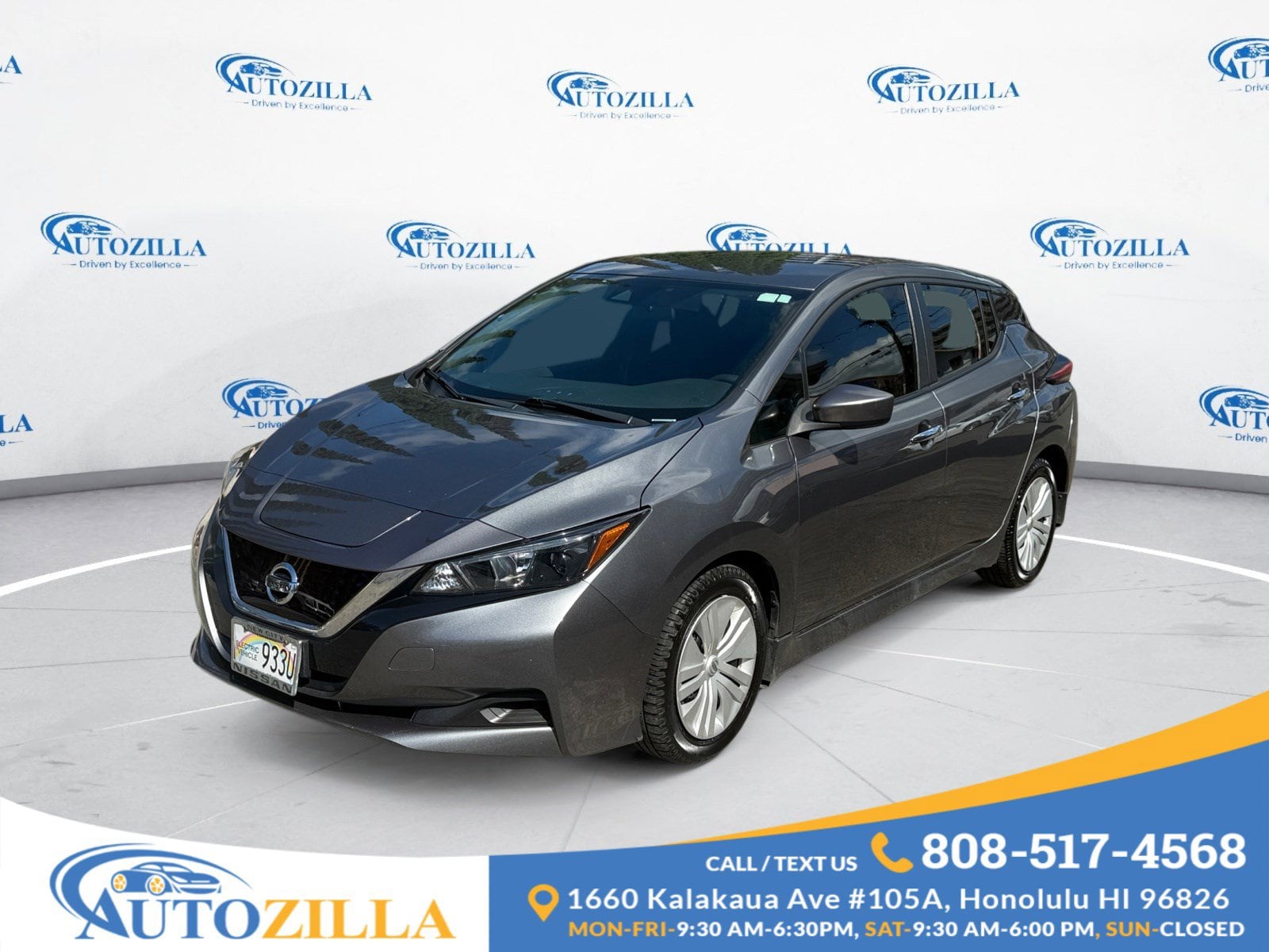 2022 Nissan Leaf S's photo