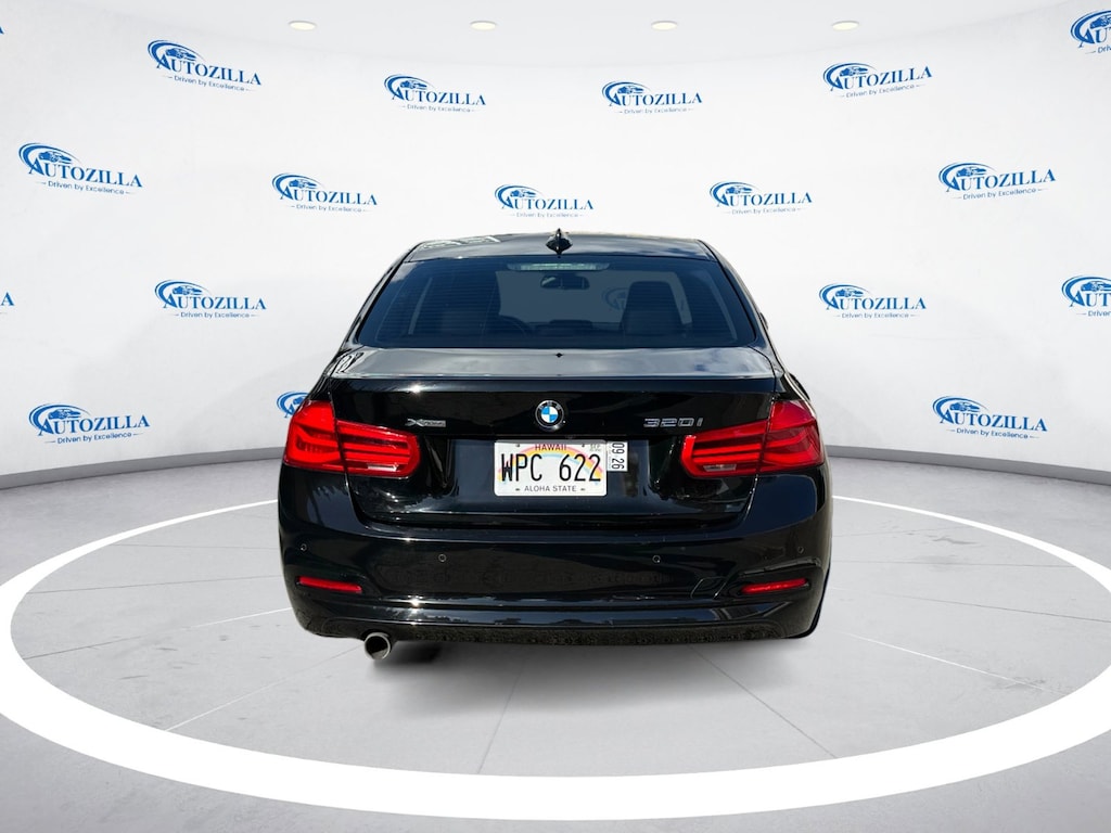 Used 2017 BMW 320i xDrive Sedan