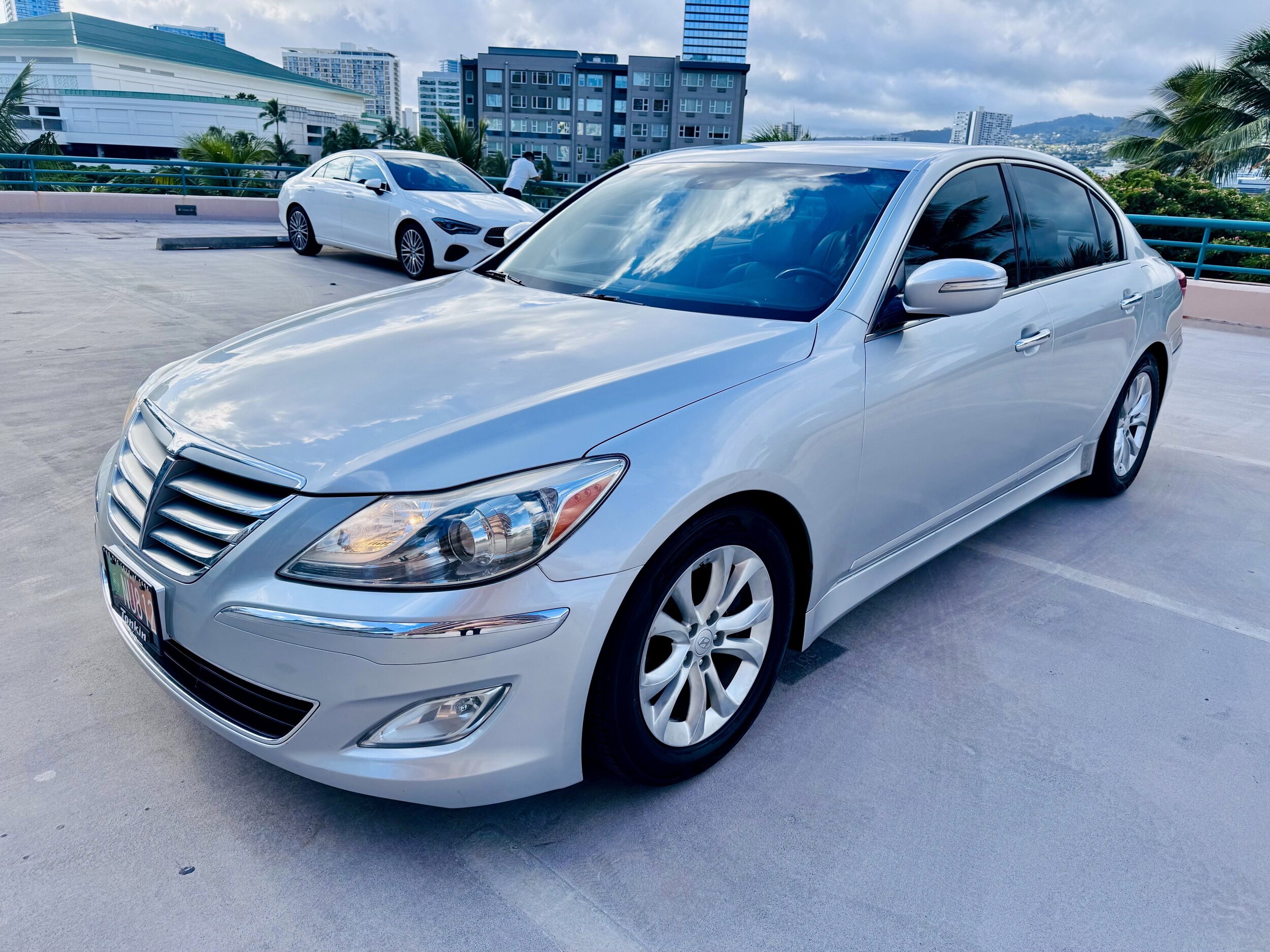 2012 Hyundai Genesis 3.8 photo 3