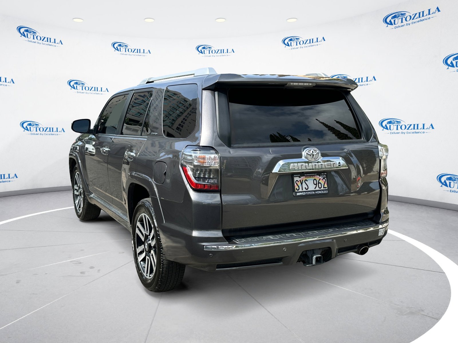 2016 Toyota 4Runner SR5 Premium photo 3