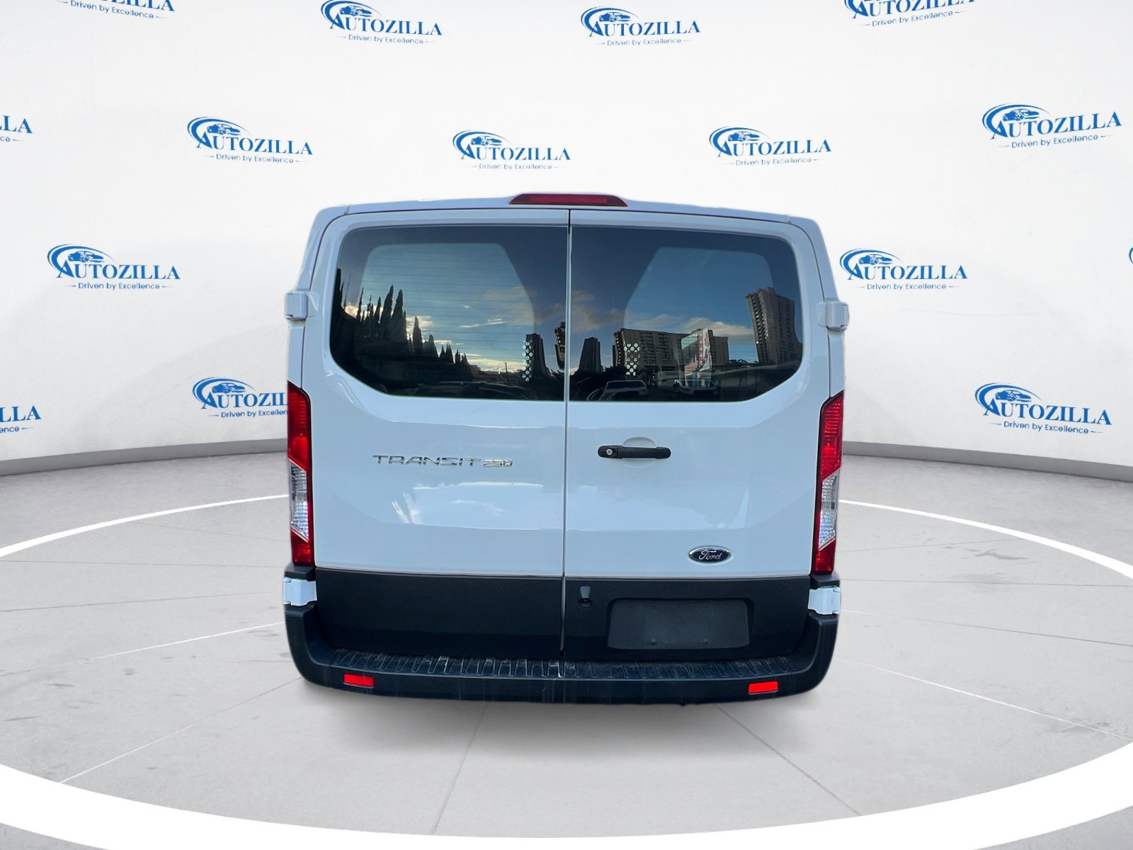 2023 Ford Transit photo 4
