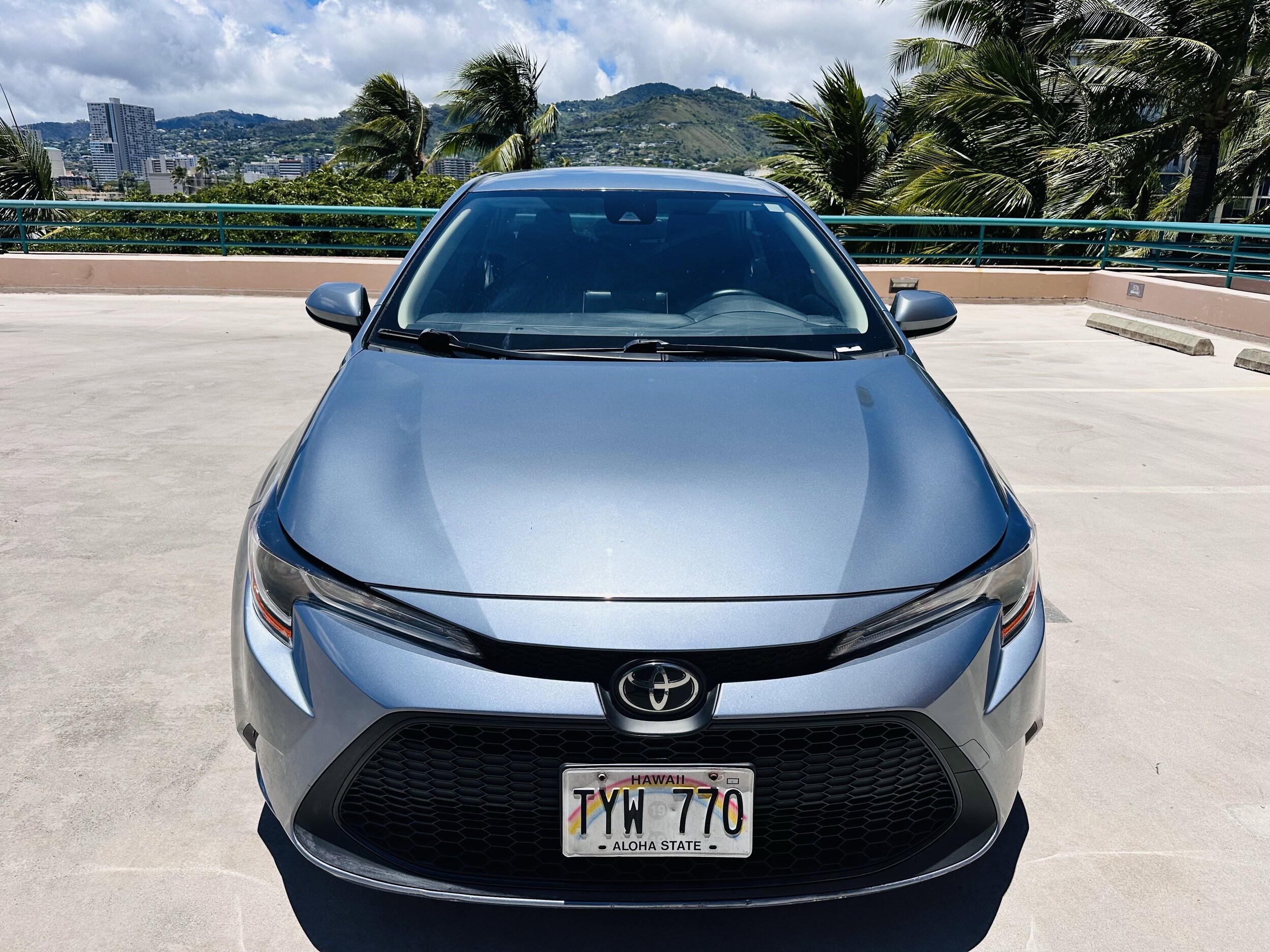 2020 Toyota Corolla LE photo 2