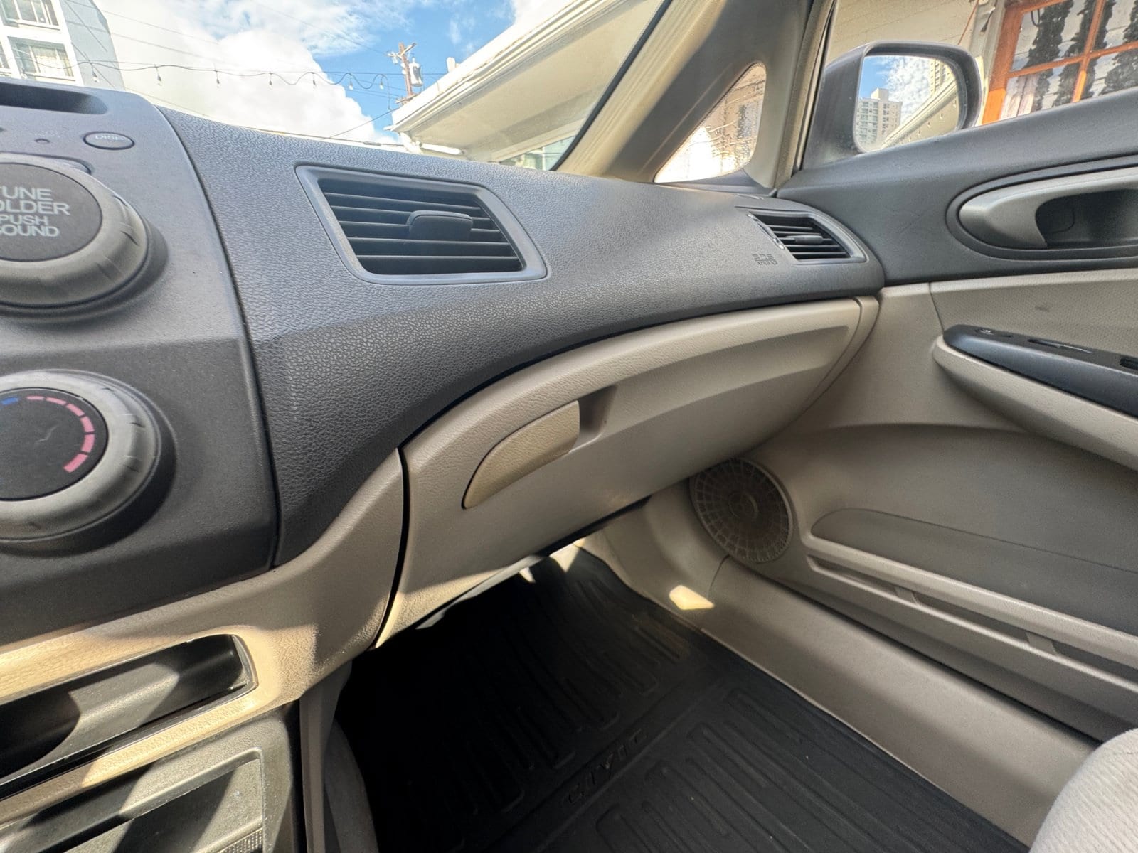 2011 Honda Civic LX - Photo 20