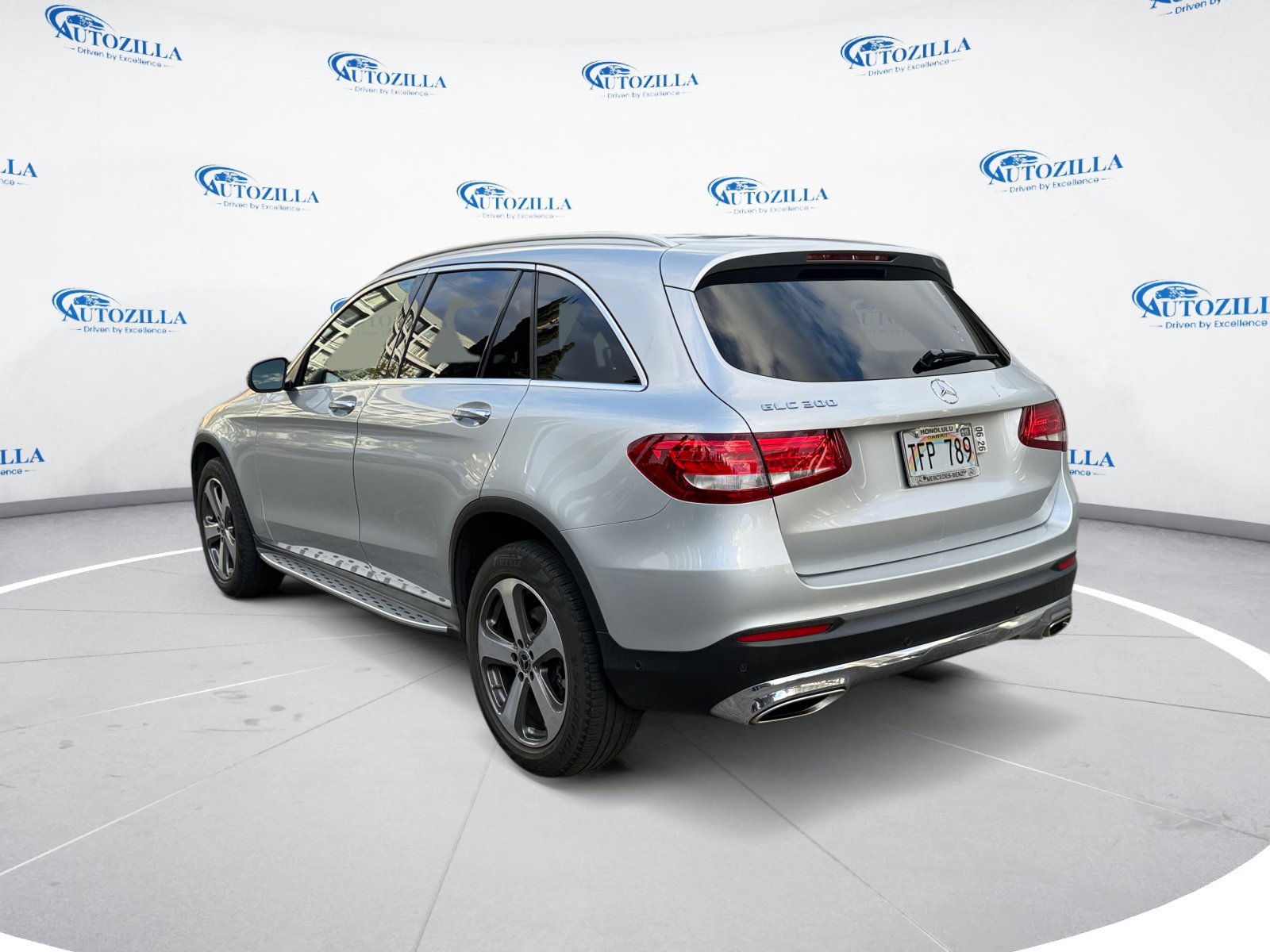 2018 Mercedes Benz GLC 300 photo 3