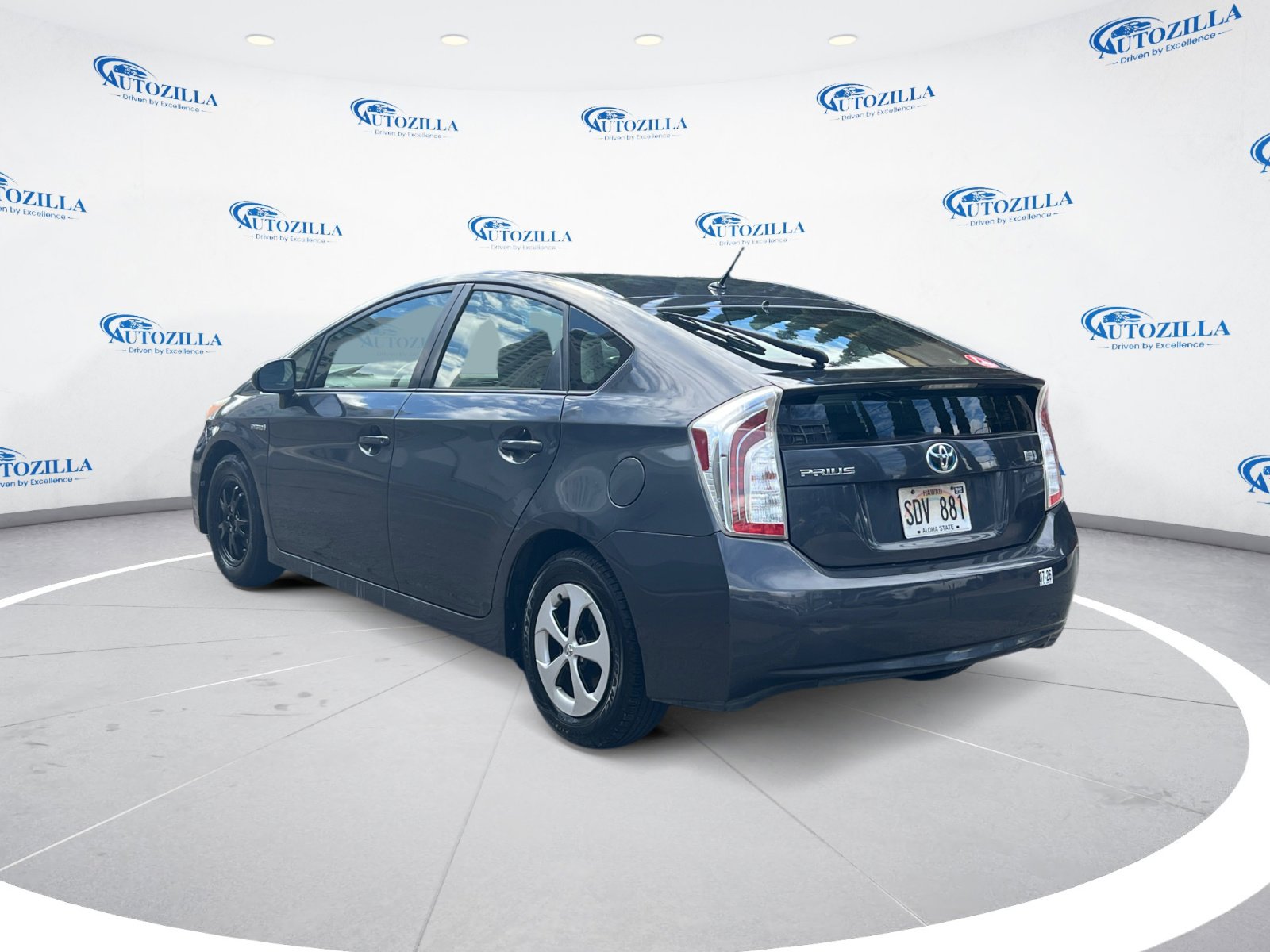 2014 Toyota Prius photo 3