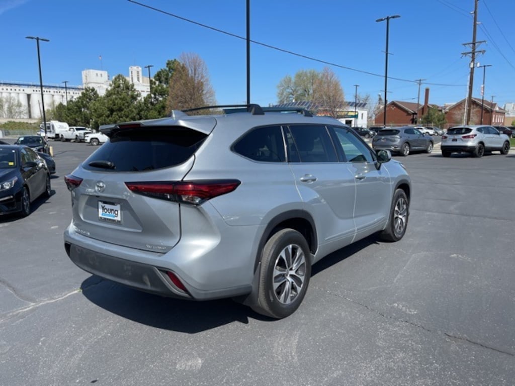 Used 2021 Toyota Highlander For Sale at Young Chrysler Dodge Jeep Ram