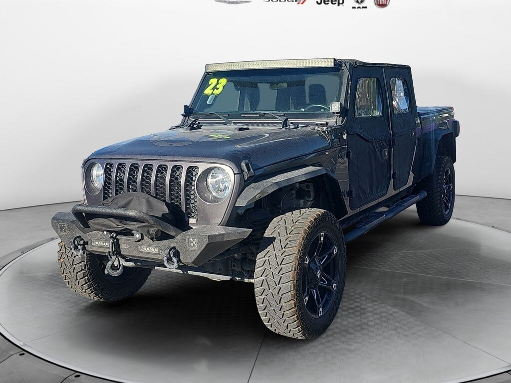 Used 2023 Jeep Gladiator Sport Truck Crew Cab