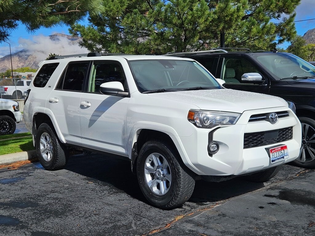 2024 Toyota 4Runner SR5 photo 2