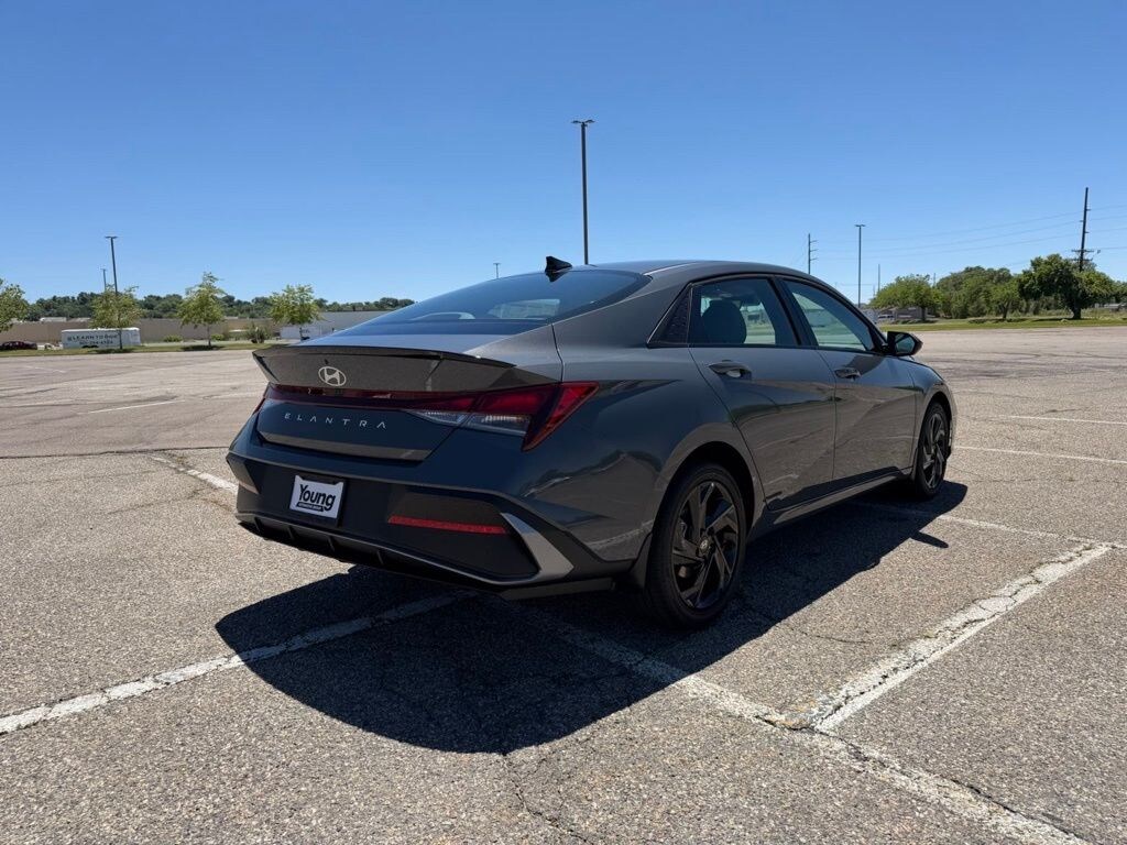 Used 2026 Hyundai Elantra SEL Sport Sedan