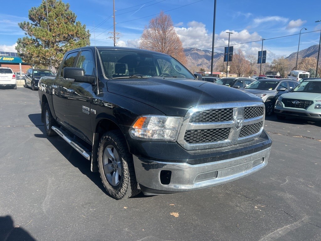 2015 Ram 1500 SLT photo 2
