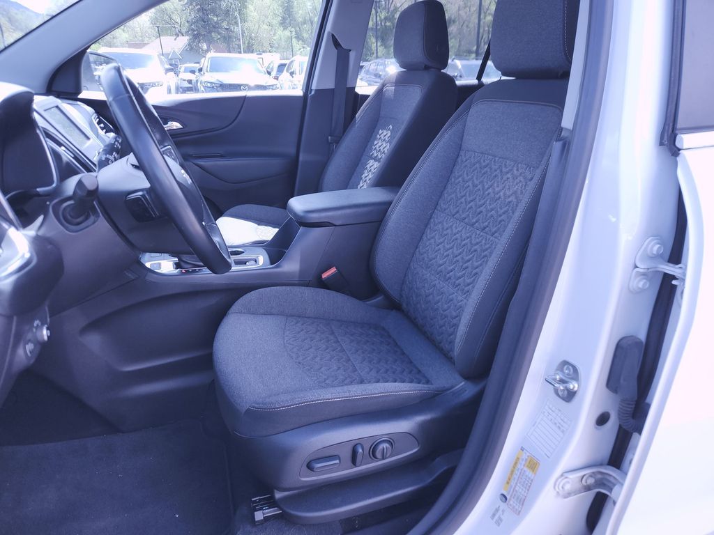2024 Chevrolet Equinox LT - Photo 11