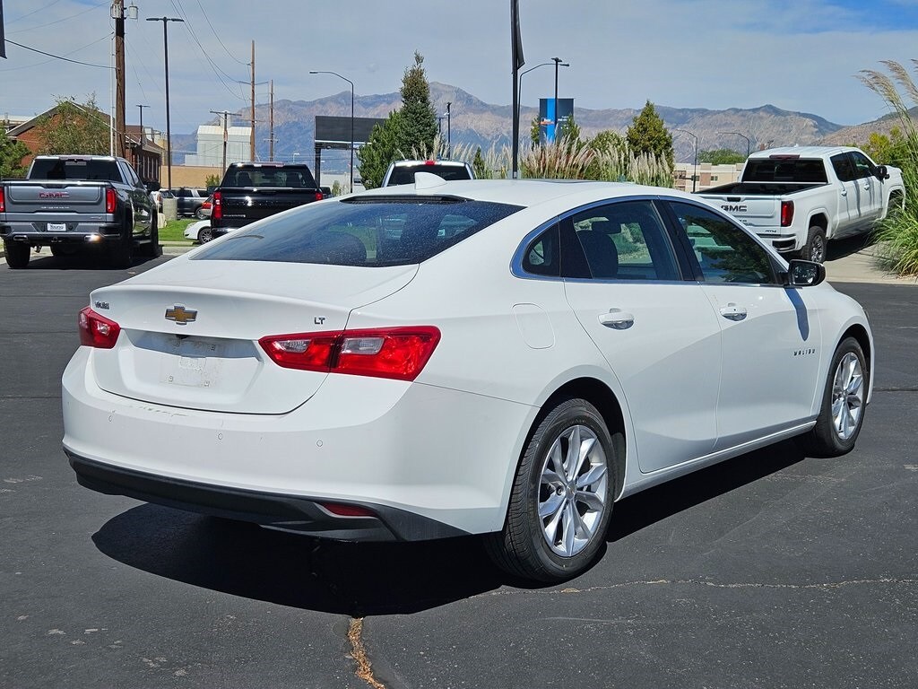 2024 Chevrolet Malibu 1LT photo 3