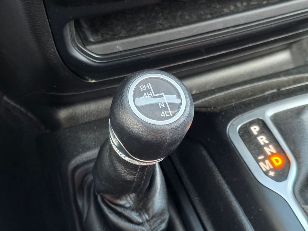 2020 Jeep Wrangler Sport S - Photo 20