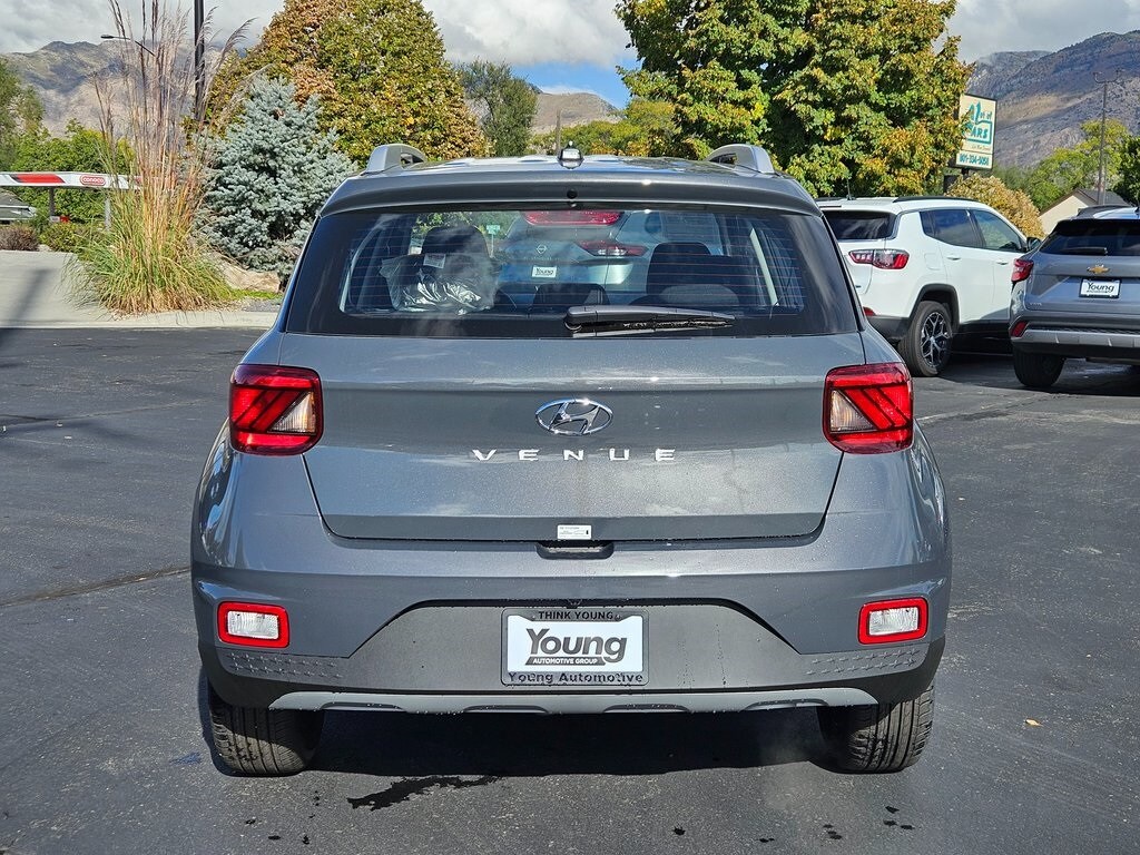 2026 Hyundai Venue SEL photo 3