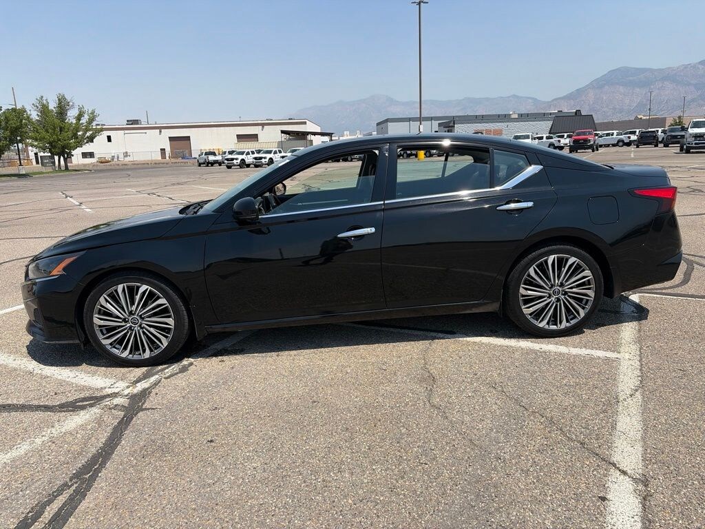 Used 2023 Nissan Altima 2.5 SL Sedan