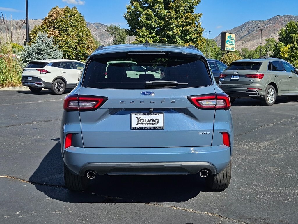 2024 Ford Escape ST-Line photo 3