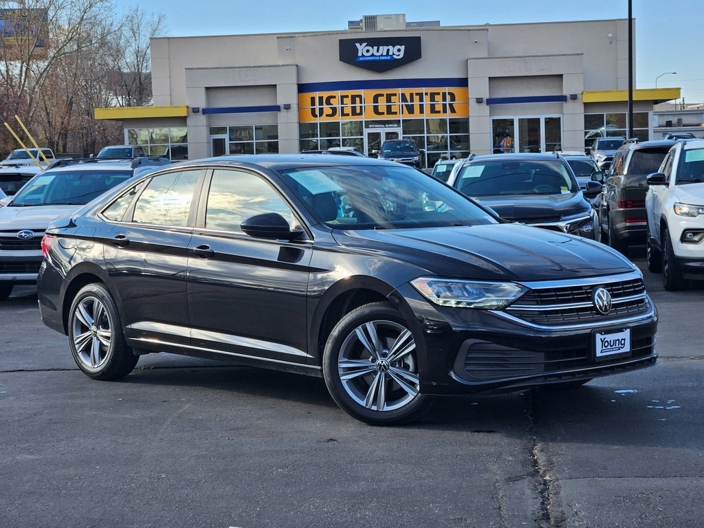 2024 Volkswagen Jetta SE's photo