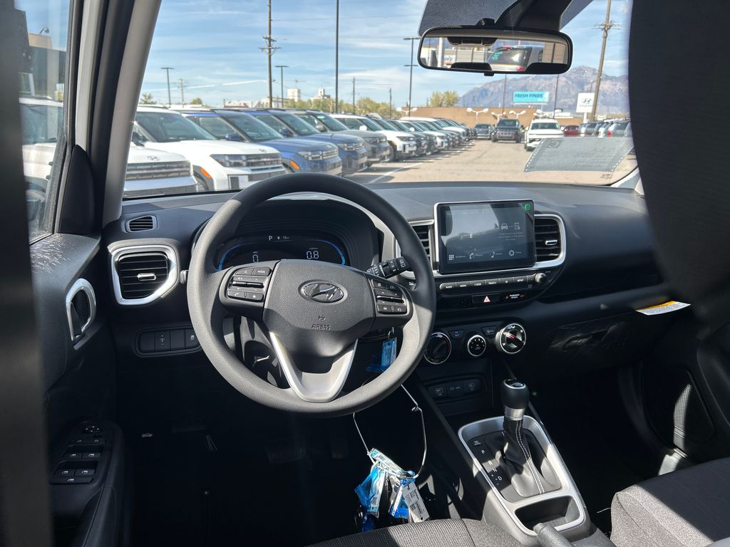 2026 Hyundai Venue SE - Photo 10