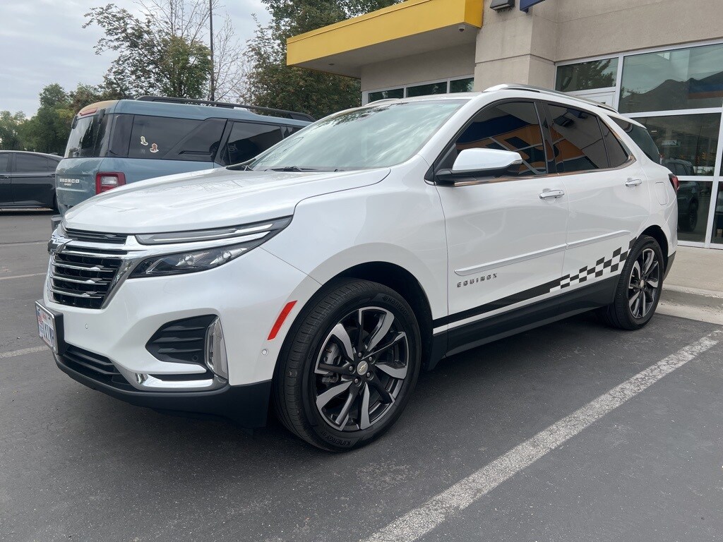 2022 Chevrolet Equinox Premier photo 2