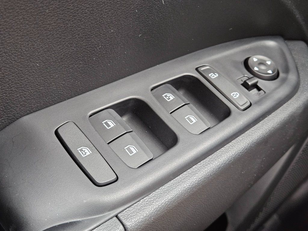 2026 Hyundai Venue SEL - Photo 23