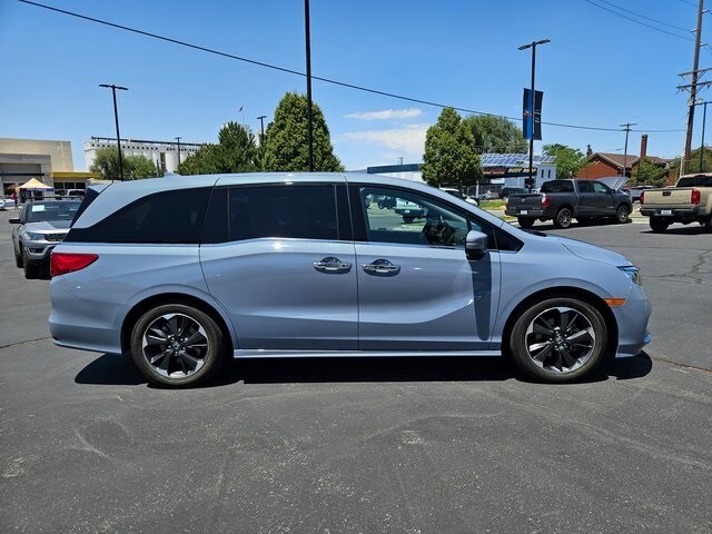 2023 Honda Odyssey Elite photo 2