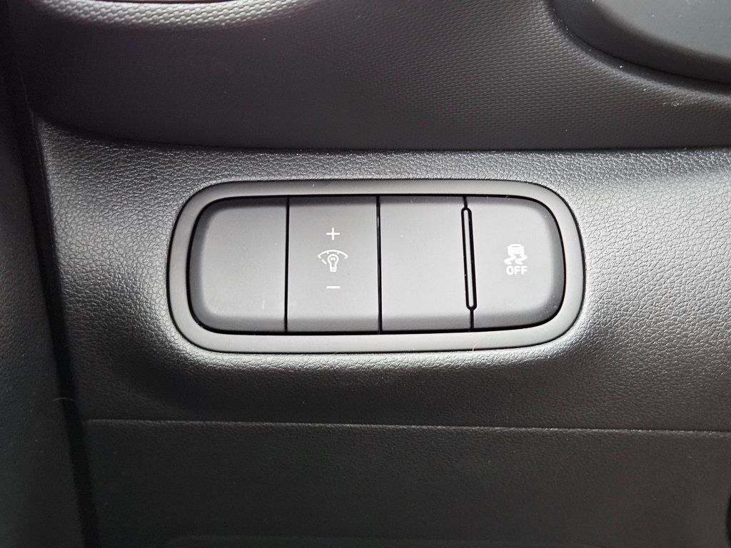 2026 Hyundai Venue SEL - Photo 24