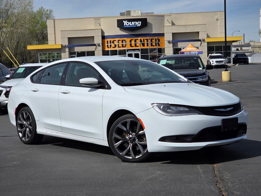 2016 Chrysler 200 S
