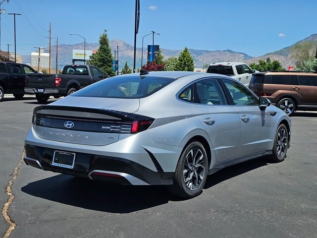 2024 Hyundai Sonata SEL photo 3