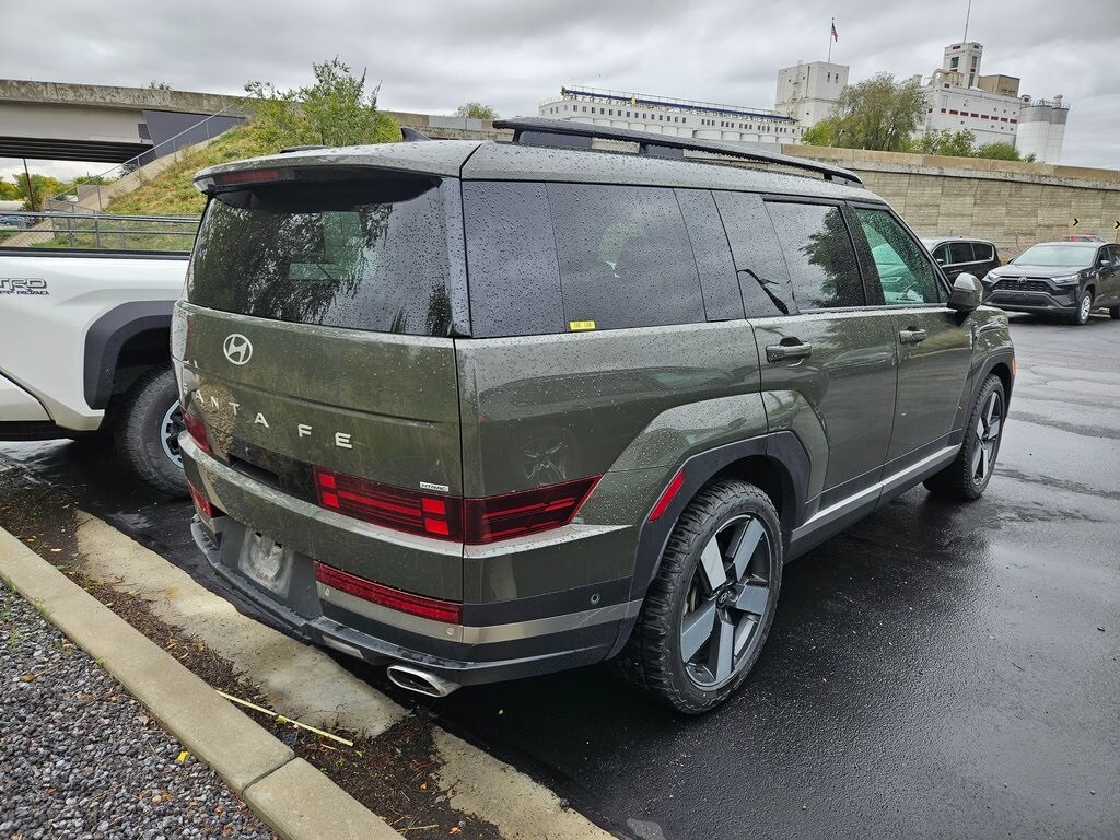 2024 Hyundai Santa Fe Limited photo 2
