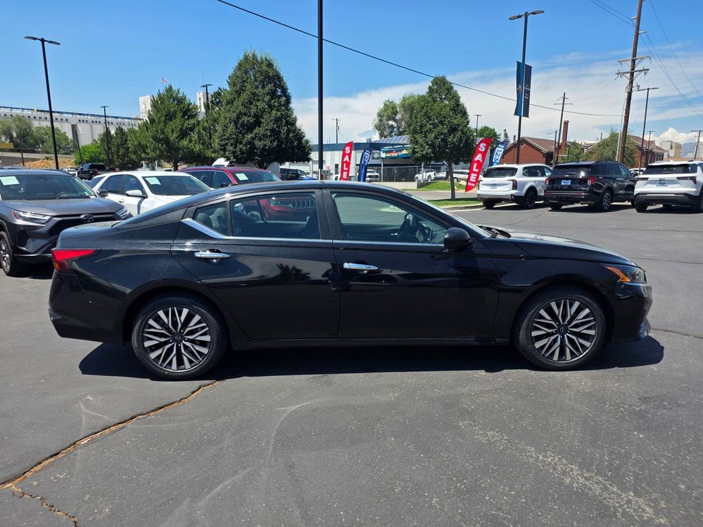 Used 2024 Nissan Altima 2.5 SV Sedan