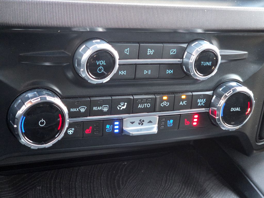 2024 Ford F-350 Super Duty Platinum - Photo 25