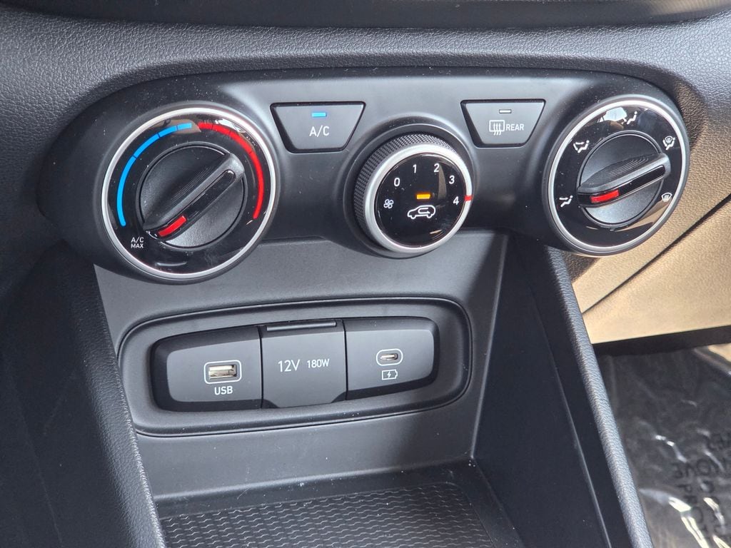 2026 Hyundai Venue SE - Photo 19