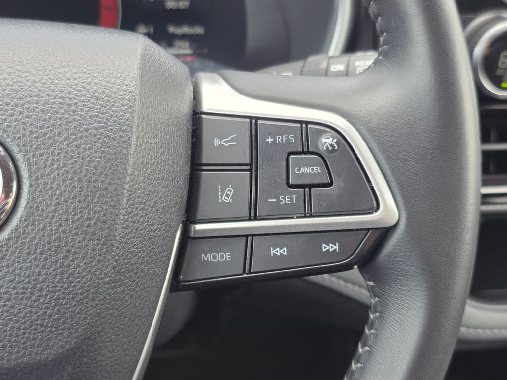 2025 Toyota Highlander XSE - Photo 30