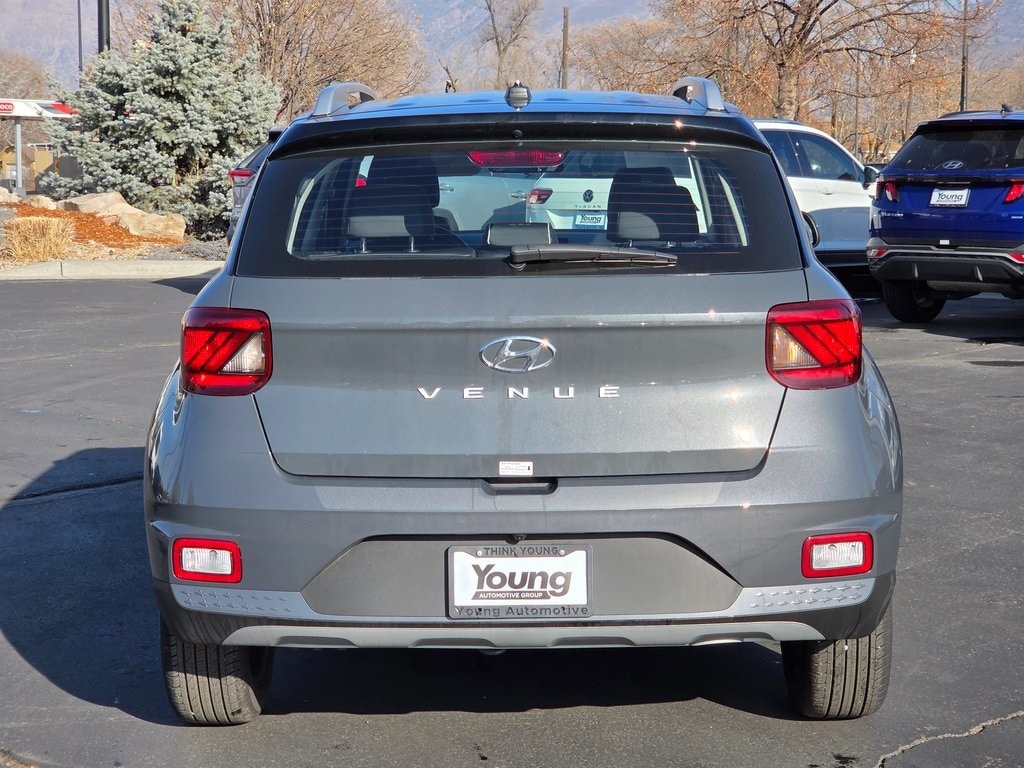 Used 2026 Hyundai Venue SEL w/Two-Tone Roof SUV