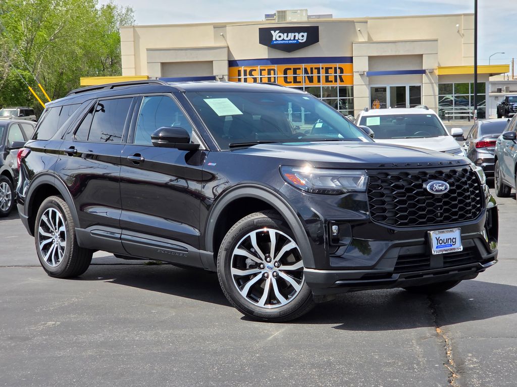 2025 Ford Explorer ST-LINE 4WD (PL535)'s photo