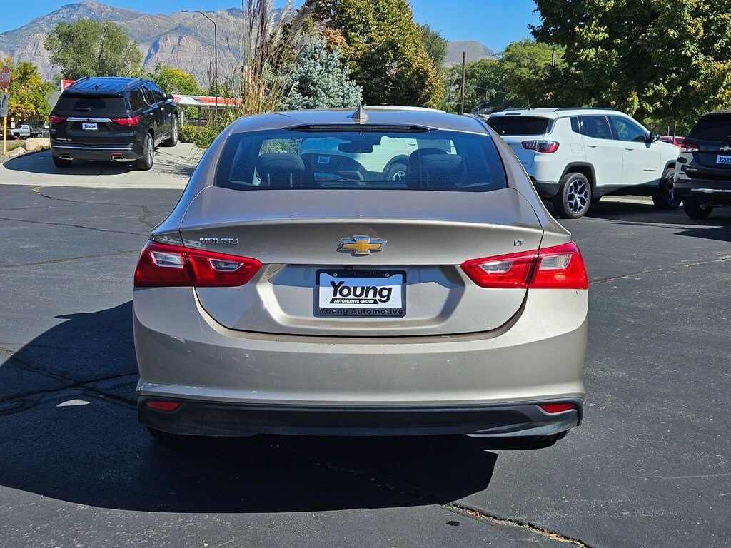 2023 Chevrolet Malibu 1LT photo 3