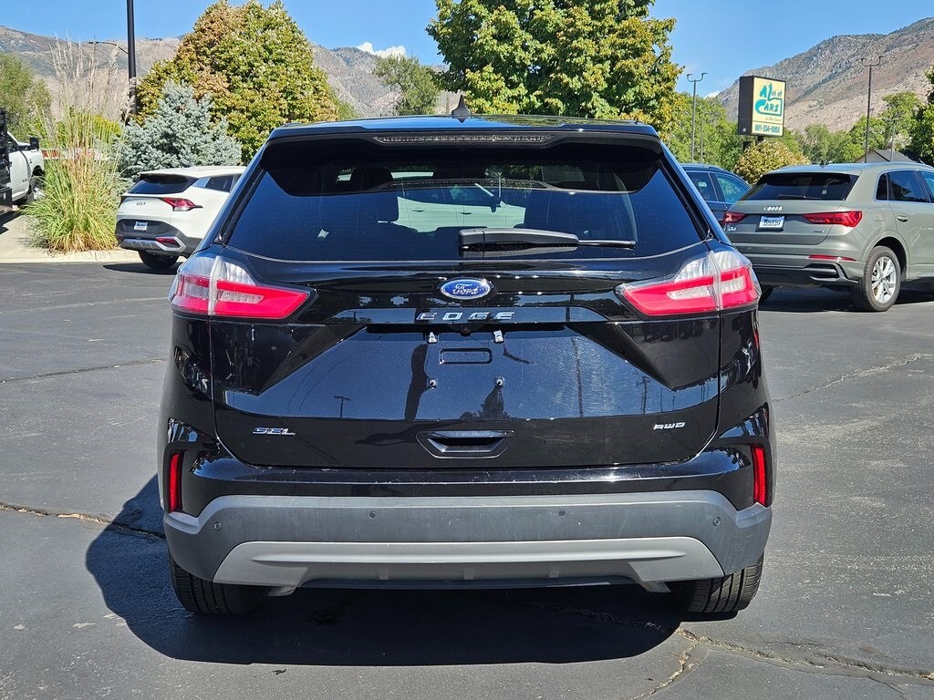 2023 Ford Edge SEL photo 3