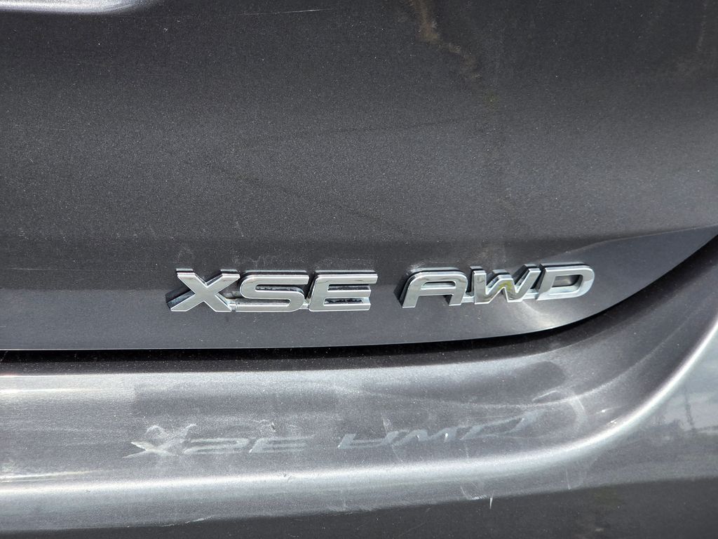 2025 Toyota Highlander XSE - Photo 11