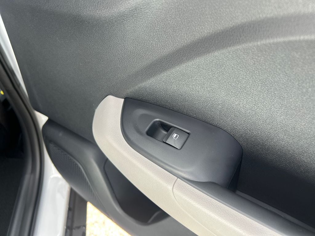 2026 Hyundai Venue SEL - Photo 25