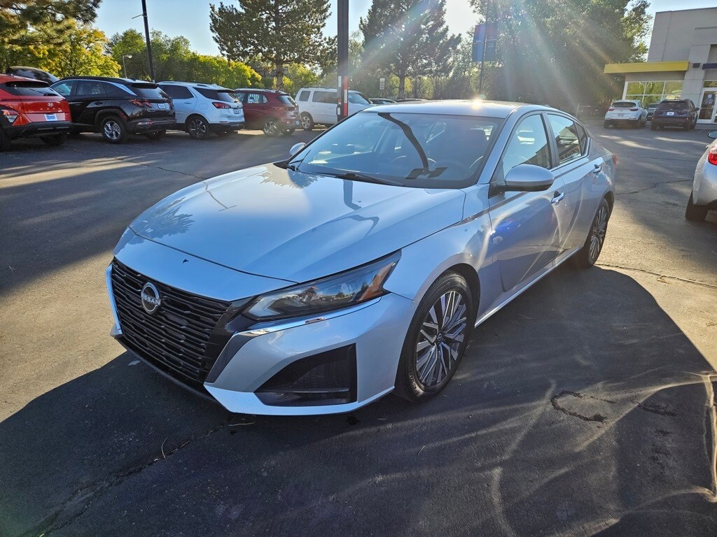 2023 Nissan Altima 2.5 SV photo 3