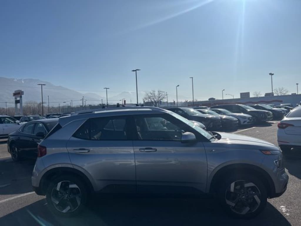 Used 2026 Hyundai Venue SEL SUV