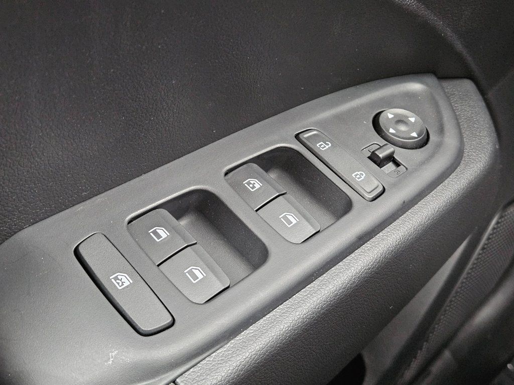 2026 Hyundai Venue SEL - Photo 22
