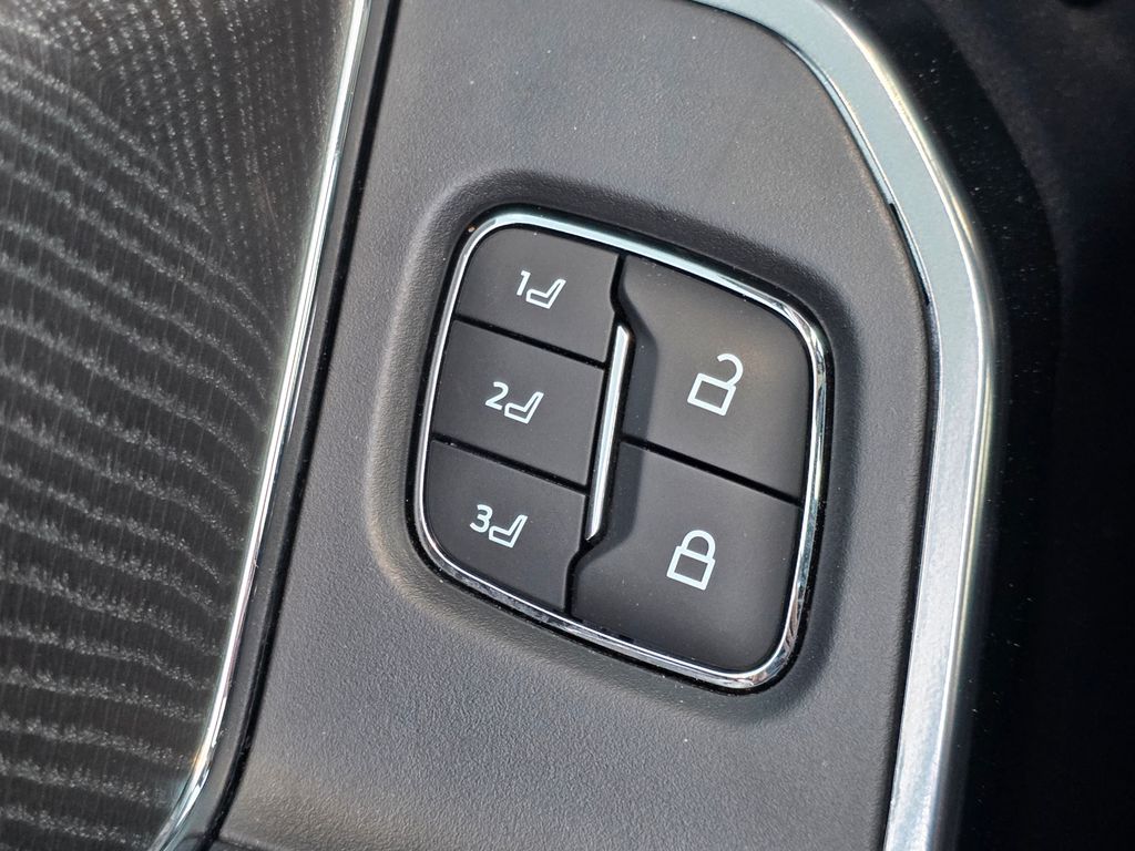 2024 Ford F-350 Super Duty Platinum - Photo 21