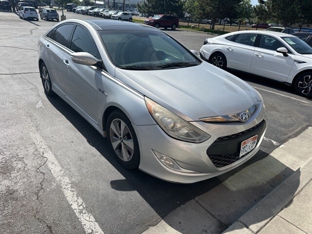 2012 Hyundai Sonata Hybrid Base photo 2