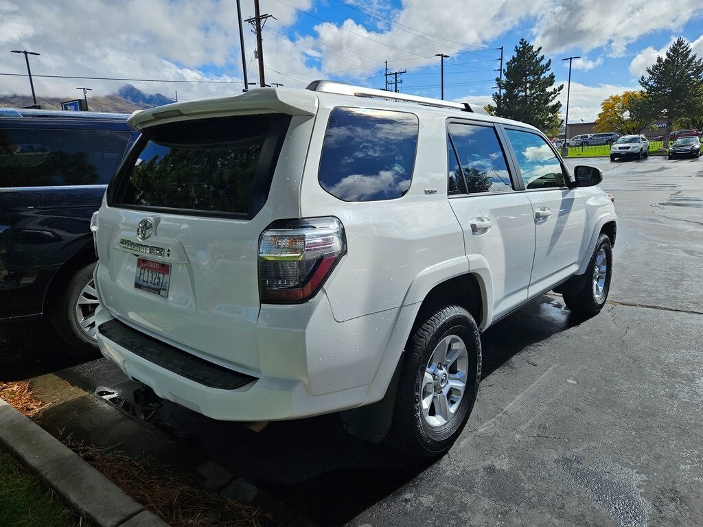 2024 Toyota 4Runner SR5 photo 2
